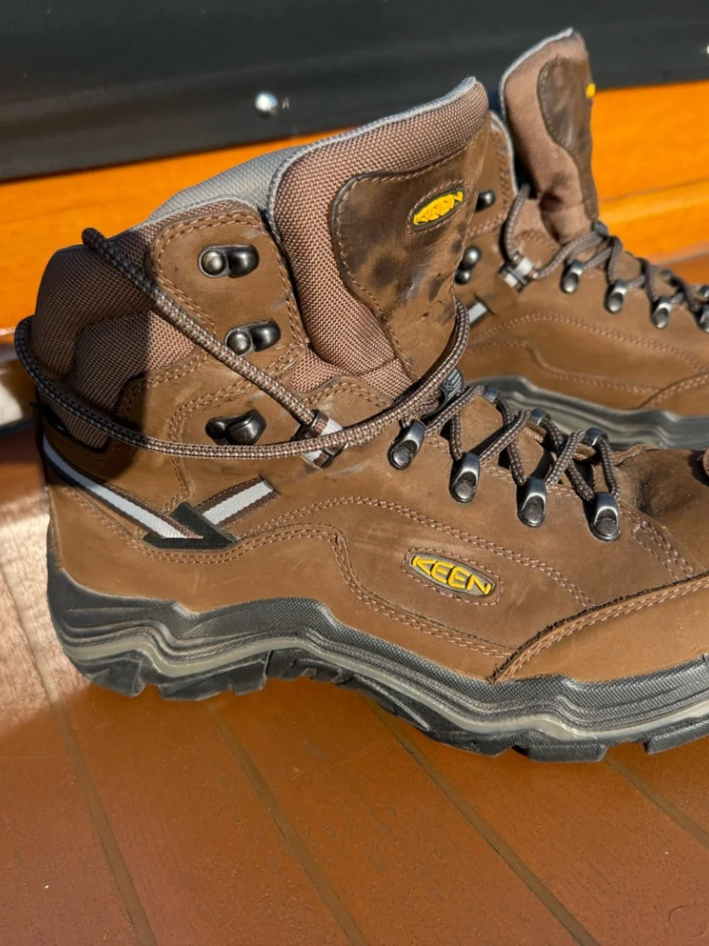 Keen Durand II Mens Mid Waterproof Hiker 11.5 EU 45 excellent shape